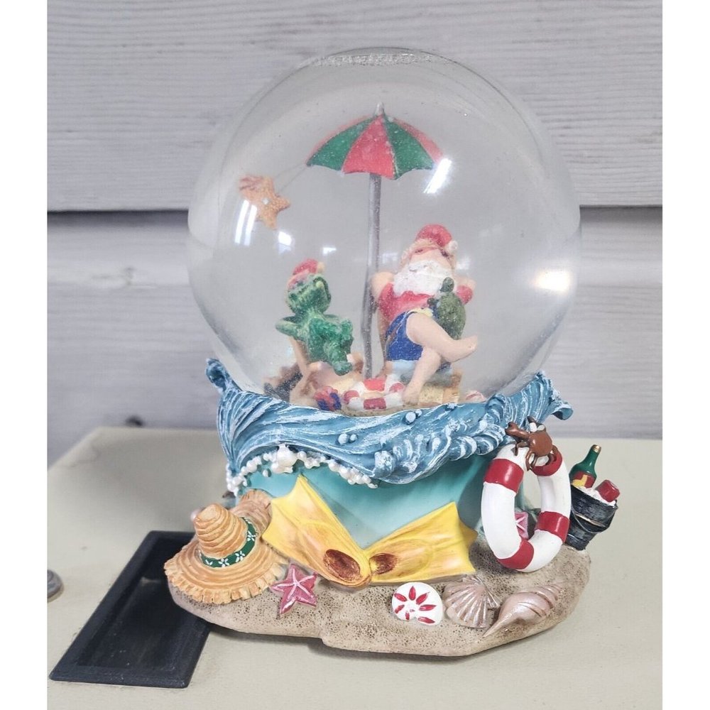 Sankyo Snow Globe Beached Themed Santa And Alligator
